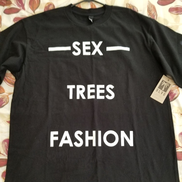 *3-for-$20* BLVD Supply Tee Shirt size XL - Picture 1 of 4